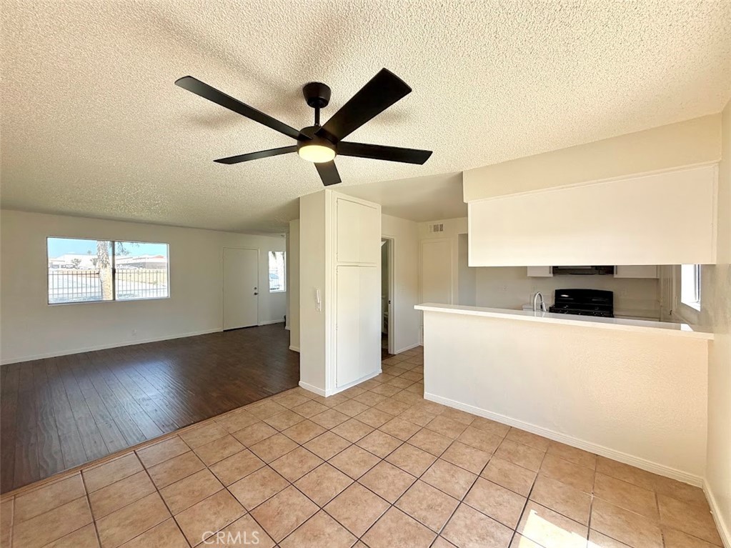 345 N Eucalyptus Avenue 1