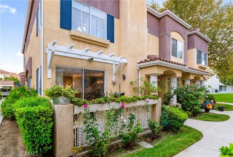 Photo of 27010 Karns Court #61202, Canyon Country, CA 91387 (MLS # SR26221476)