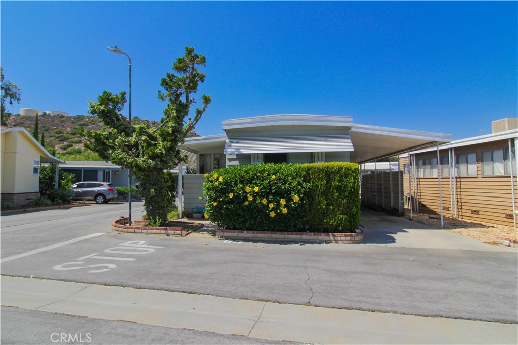 11401 Topanga Canyon 80