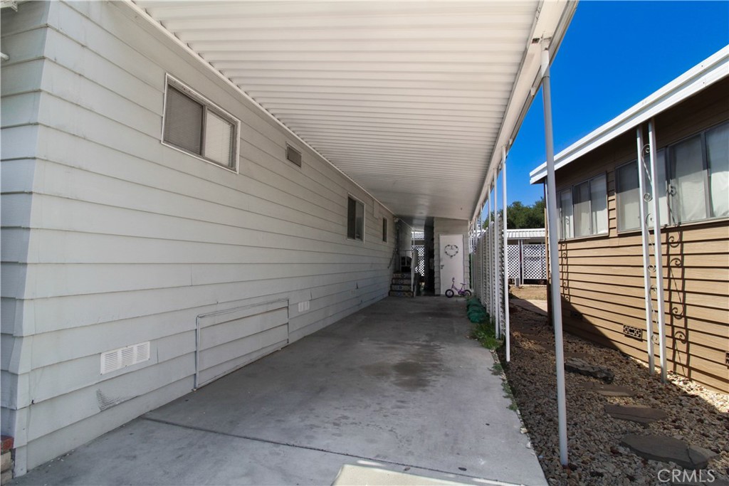 11401 Topanga Canyon 80