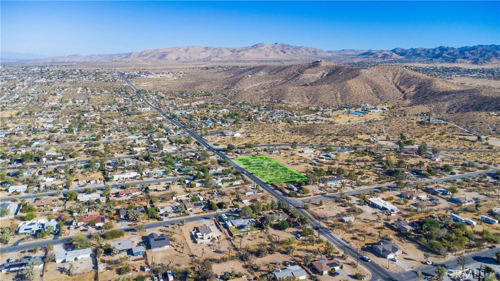 57157 Onaga Trail