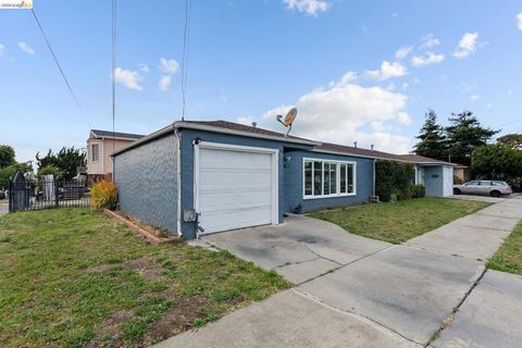 Photo of 1003-1011 Lassen St ST, Richmond, CA 94805 (MLS # 41136559)