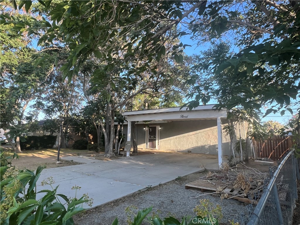 16275 Cajon Street