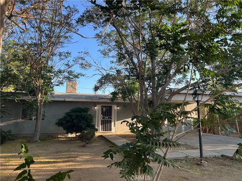 16275 Cajon Street Hesperia CA 92345