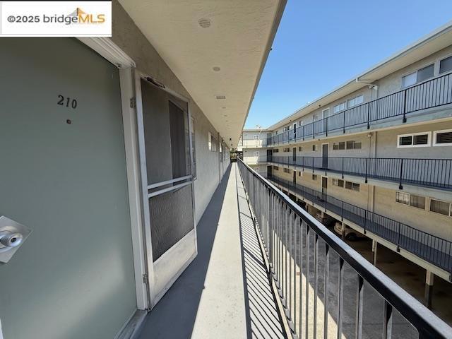 Properties 4 3877 Howe St 210