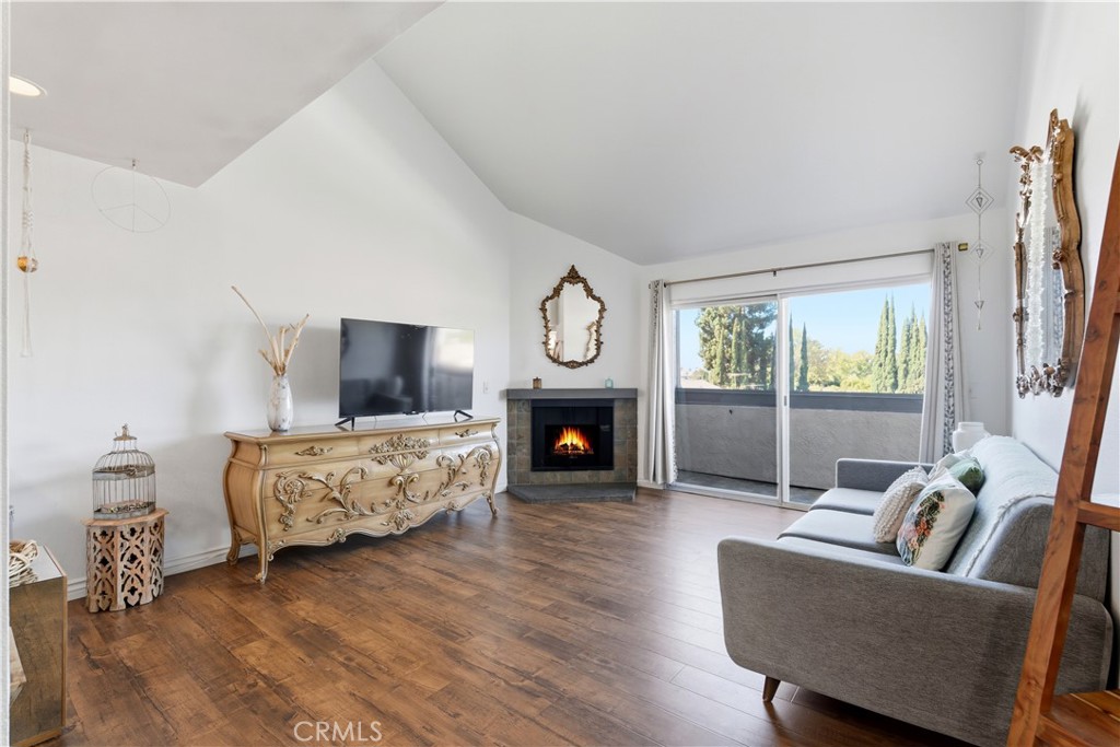 20253 Keswick St 326