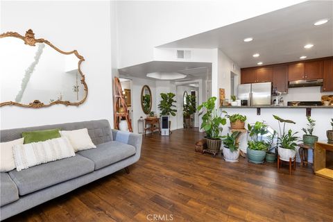 20253 Keswick St 326 Winnetka CA 91306