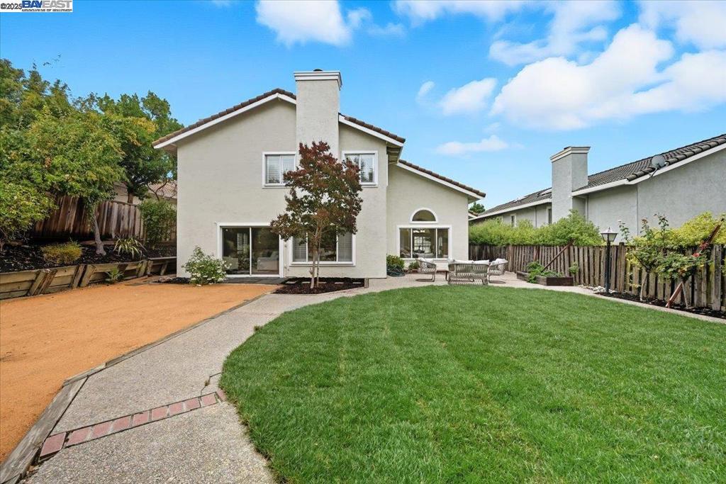 SHADOW CREEK - Residential