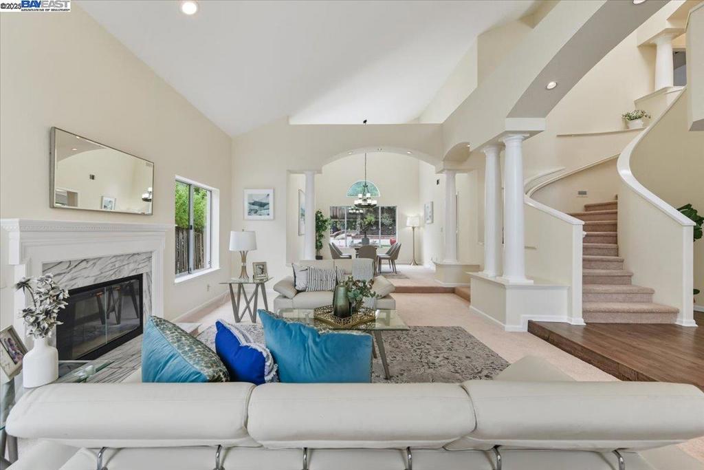 SHADOW CREEK - Residential