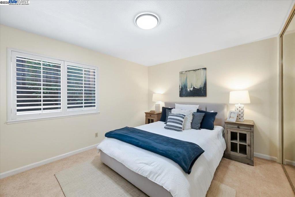 SHADOW CREEK - Residential