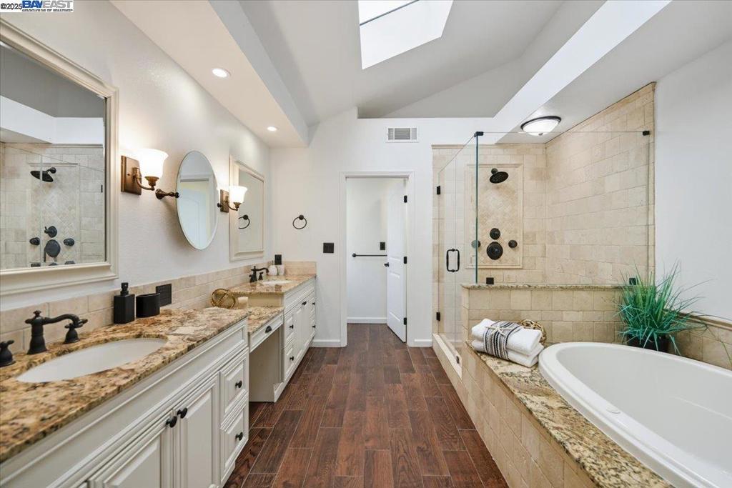 SHADOW CREEK - Residential