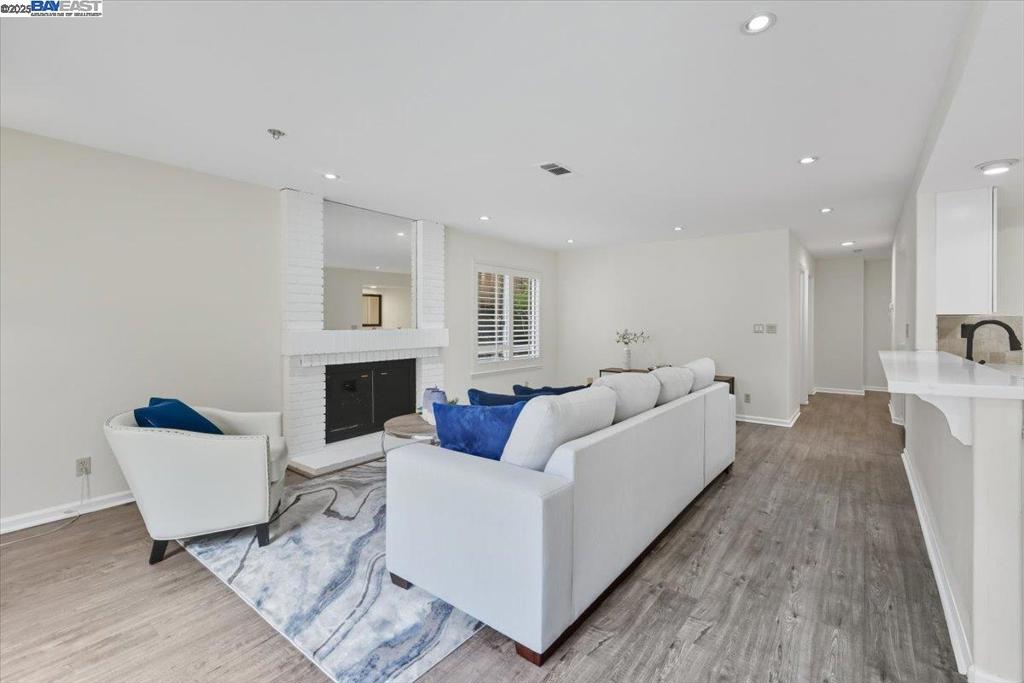 SHADOW CREEK - Residential