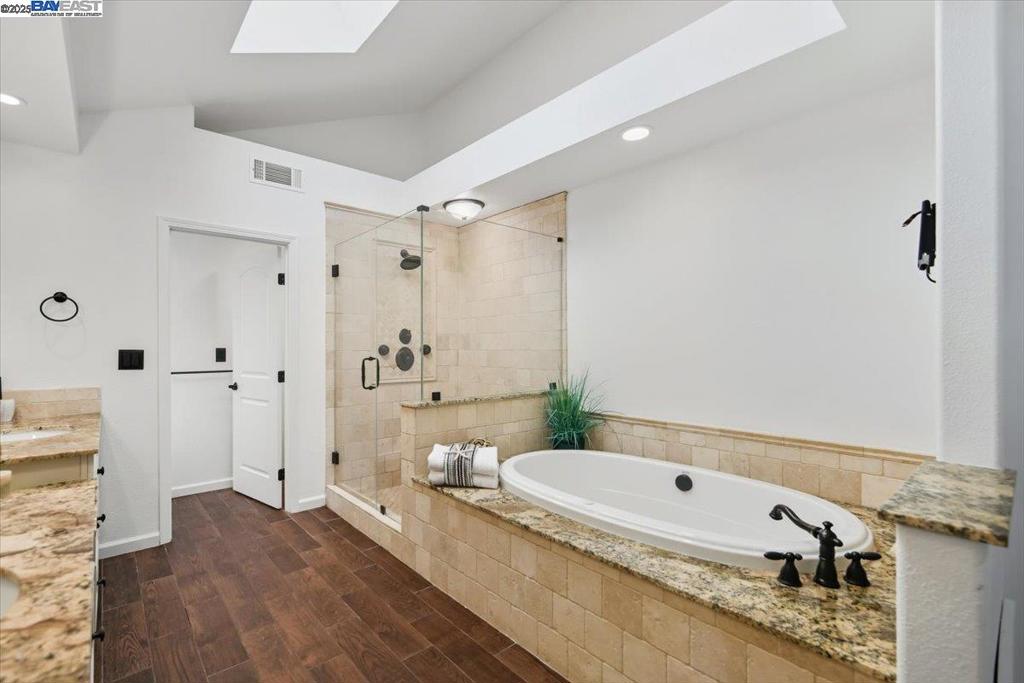 SHADOW CREEK - Residential