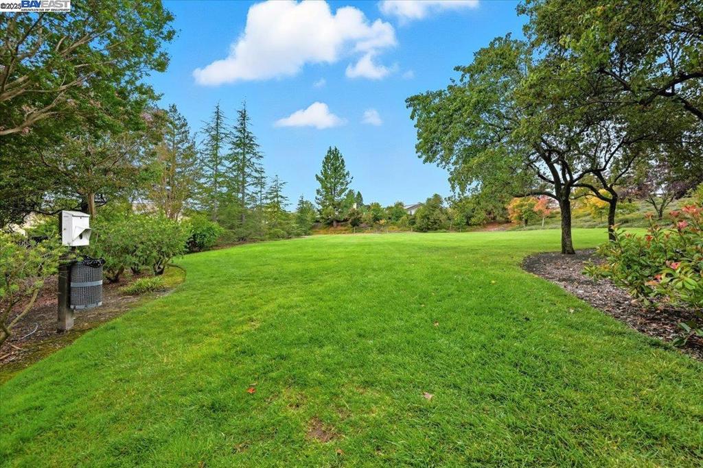 SHADOW CREEK - Residential