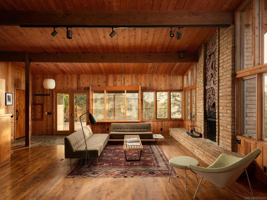 16208 Orchard Bend