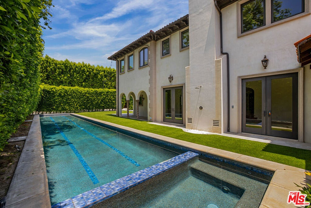 11159 La Maida Street, Los Angeles CA 91601