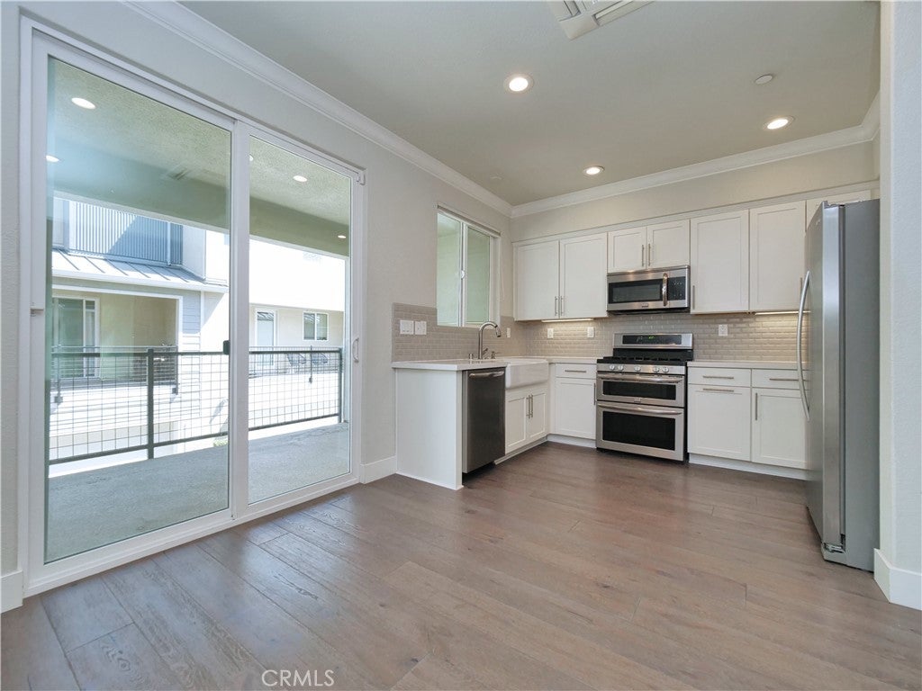 1066 Celebrity Terrace