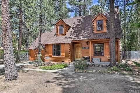 Photo of 39112 Starview Ln, Big Bear Lake, CA 92315 (MLS # PTP2601420)