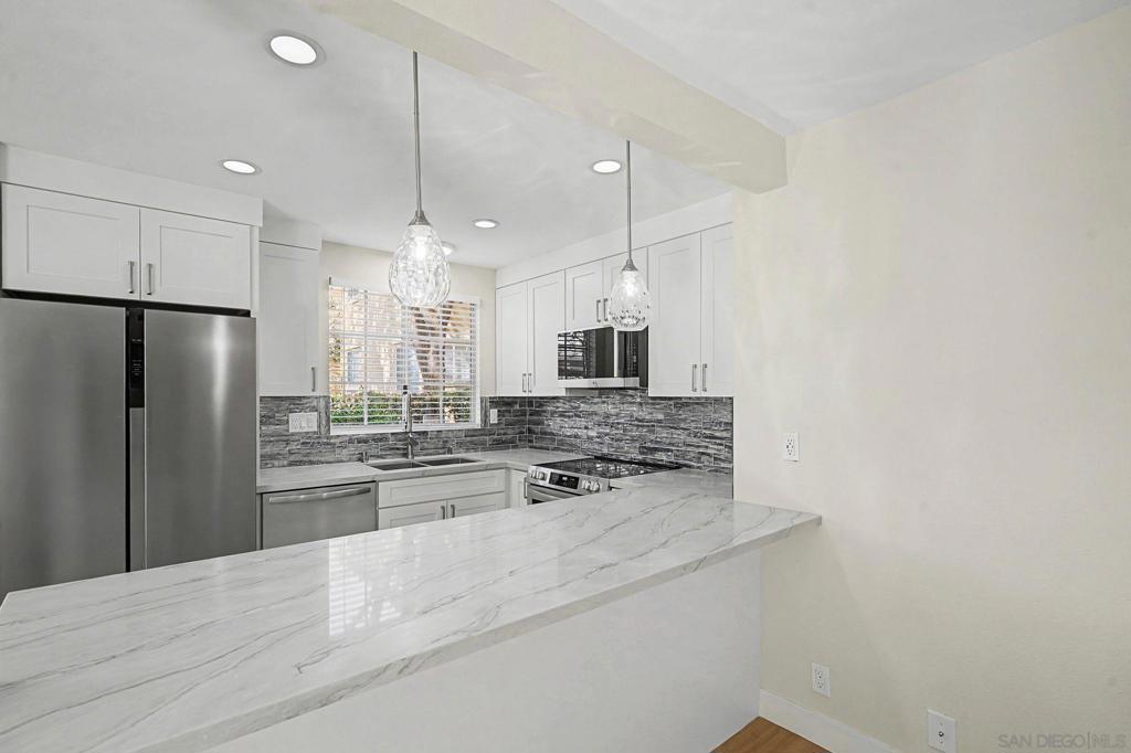 7385 Calle Cristobal 225