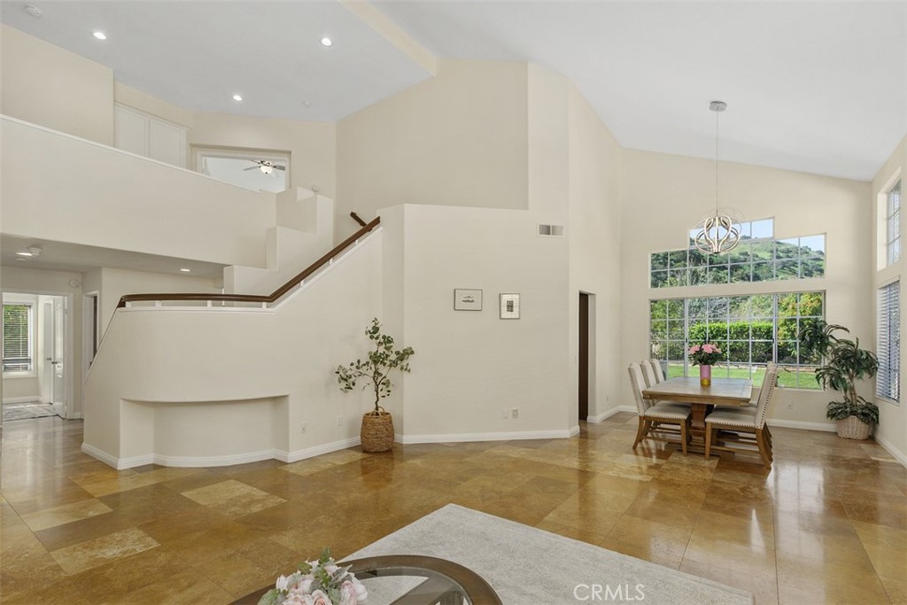 1598 Dominguez Ranch