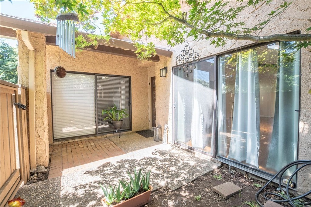 2665 Waverly Court