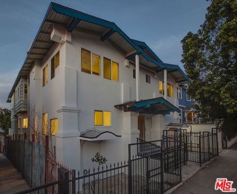 Photo of 2765 W 8th Street, Los Angeles, CA 90005 (MLS # 26102018)