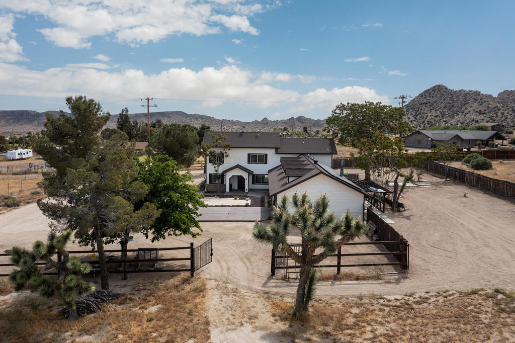 5523 Tom Mix Road