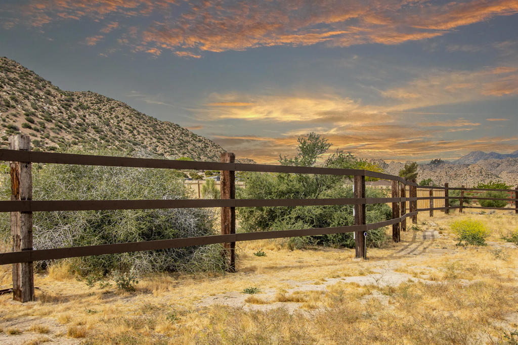 5523 Tom Mix Road