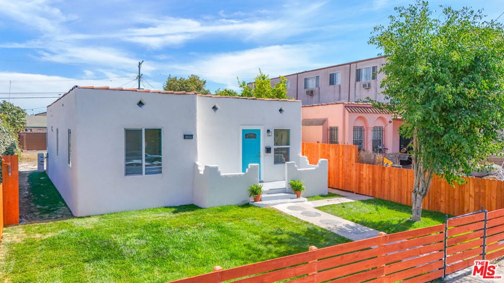 3312 Hyde Park Boulevard