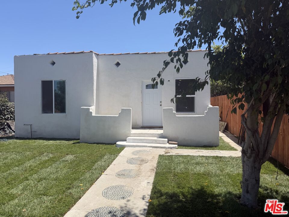 3312 Hyde Park Boulevard