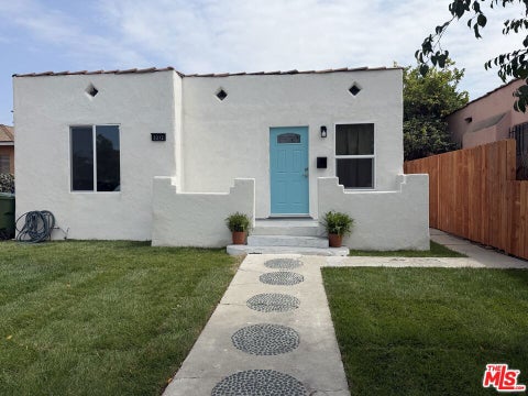 Photo of 3312 Hyde Park Boulevard, Los Angeles, CA 90043 (MLS # 26850253)