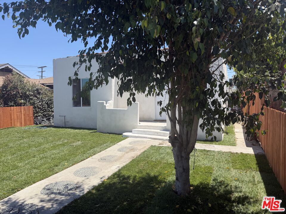 3312 Hyde Park Boulevard
