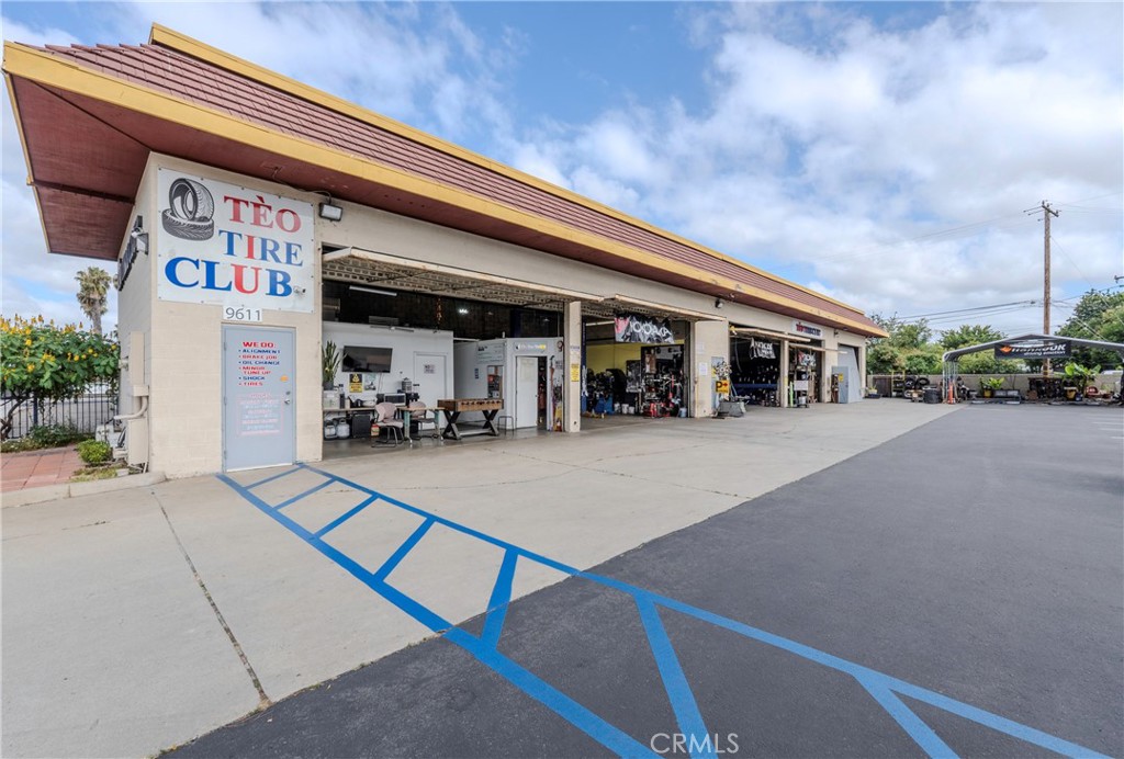 9611 Garden Grove