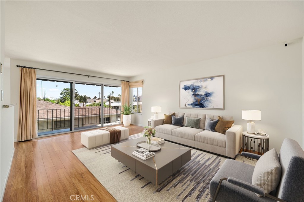 372 Carroll Park E 305