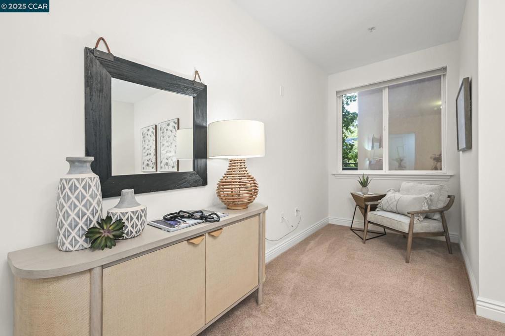 CREEKSIDE - Residential