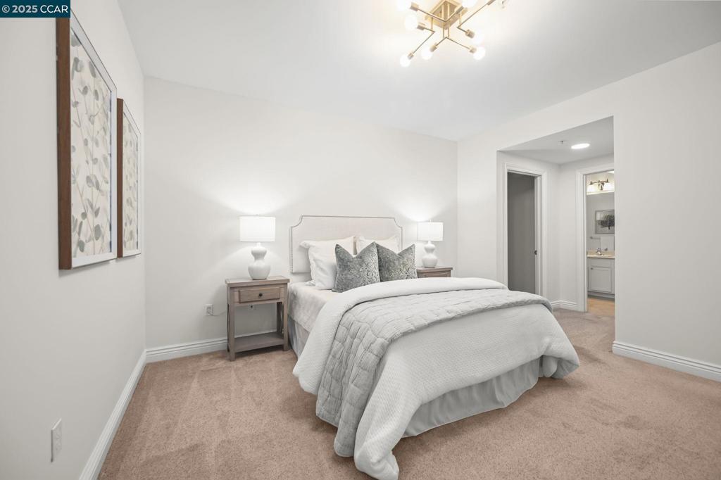 CREEKSIDE - Residential