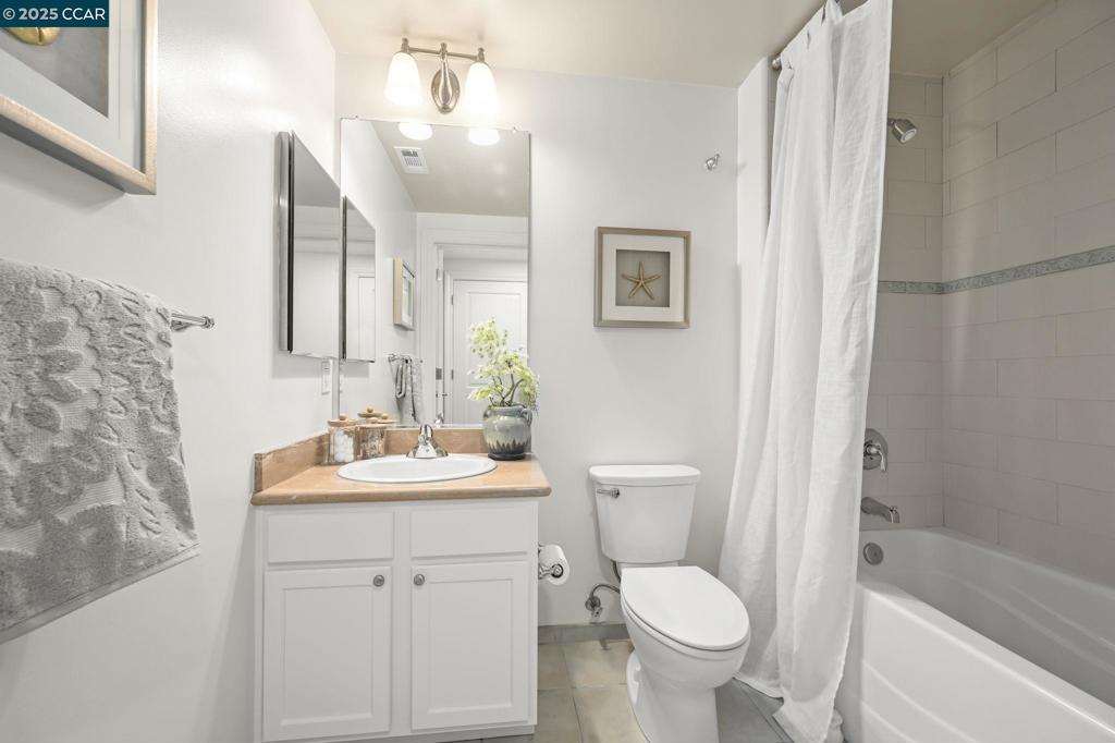 CREEKSIDE - Residential