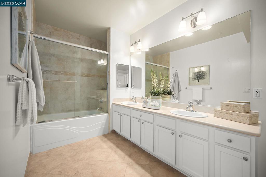 CREEKSIDE - Residential