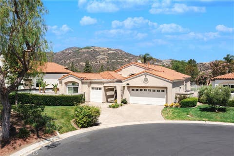 Photo of 23050 Donnoch Court, Murrieta, CA 92562 (MLS # SW26131660)