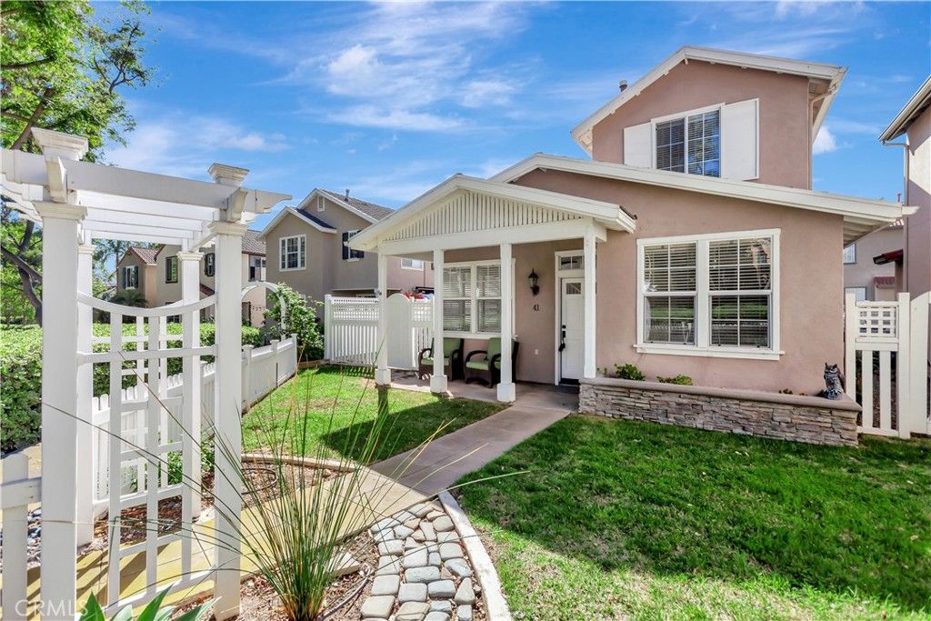 Photo of 41 Paseo Simpatico, Rancho Santa Margarita, CA 92688 (MLS # OC26056387)