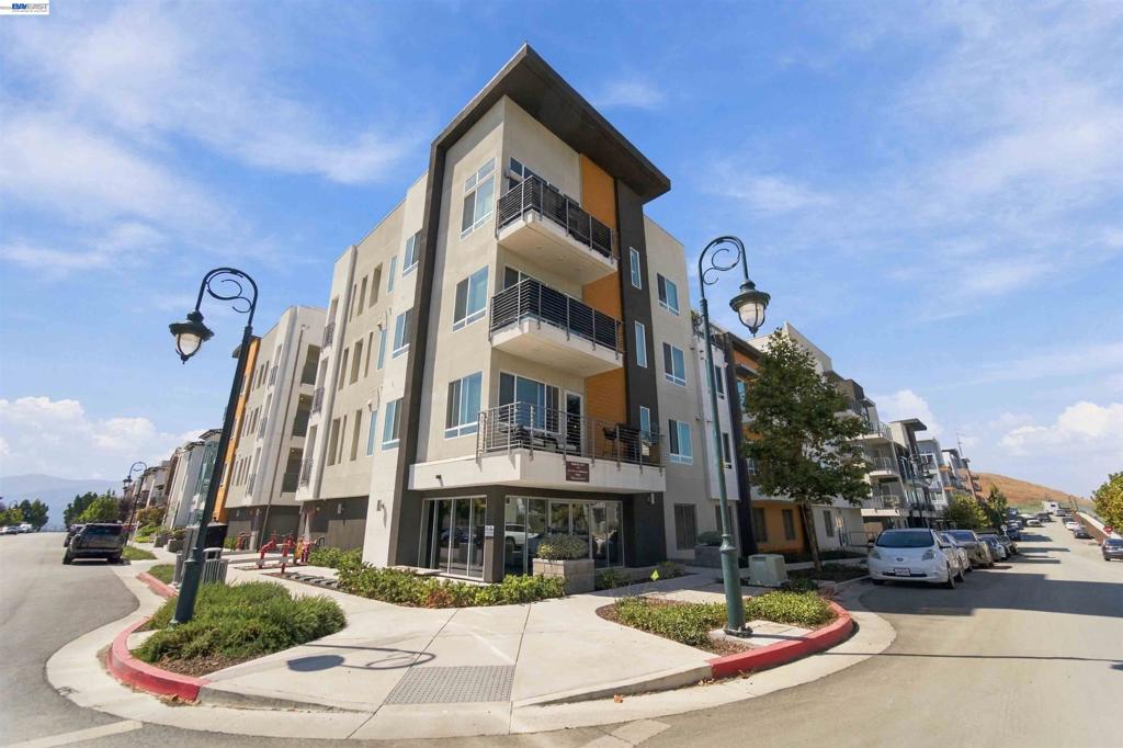 314 Llano De Los Robles Ave 7