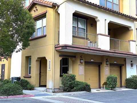 Photo of 756 756 Grandview Ter Ter, San Jose, CA 95133 (MLS # 41123155)