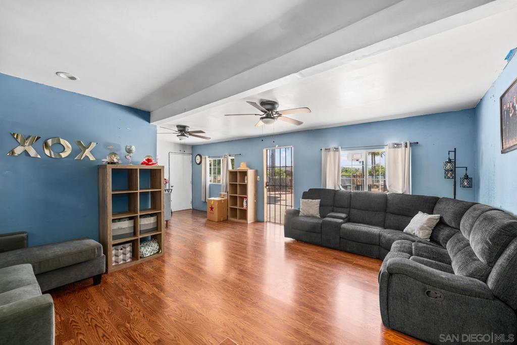 124 E View St