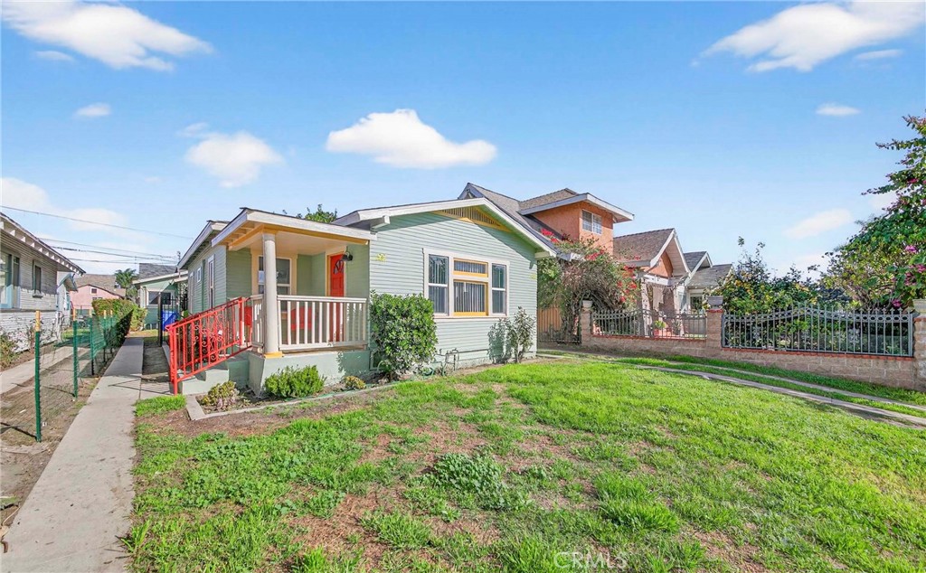 Properties 1 917 W 50th