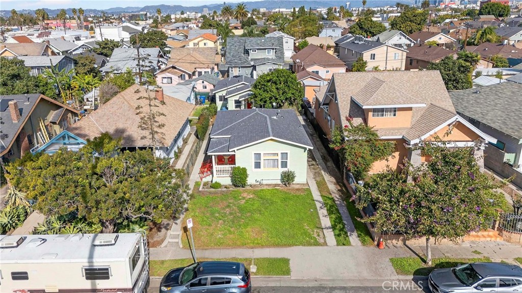 Properties 3 917 W 50th