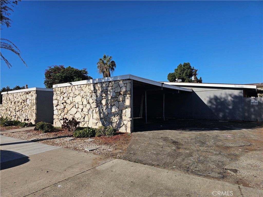 Photo of 2121 W Catalina Ave, Anaheim, CA 92801 (MLS # PW25274479)