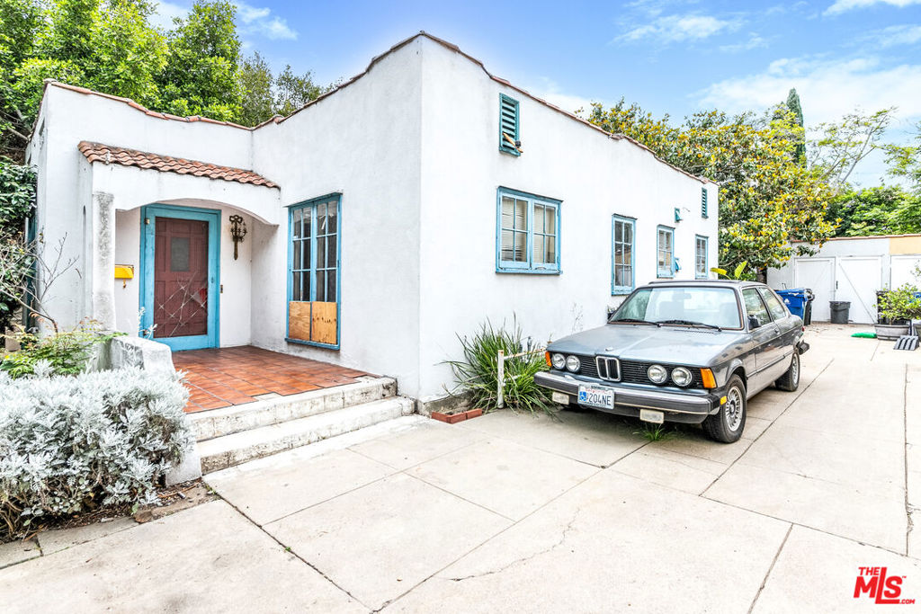 2125 Selby Avenue