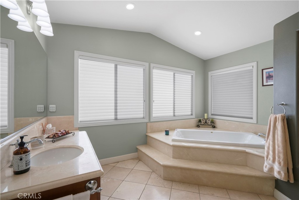 Country Club Estates (468) - Residential
