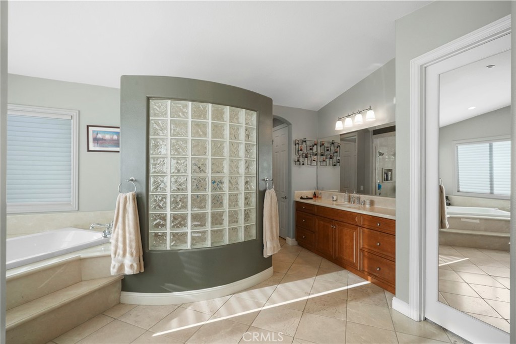 Country Club Estates (468) - Residential