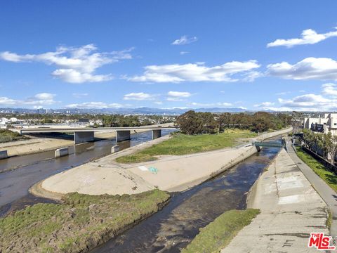 5000 Beethoven Los Angeles CA 90066